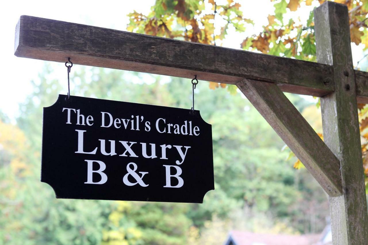 فندق The Devils Cradle فارنهام المظهر الخارجي الصورة